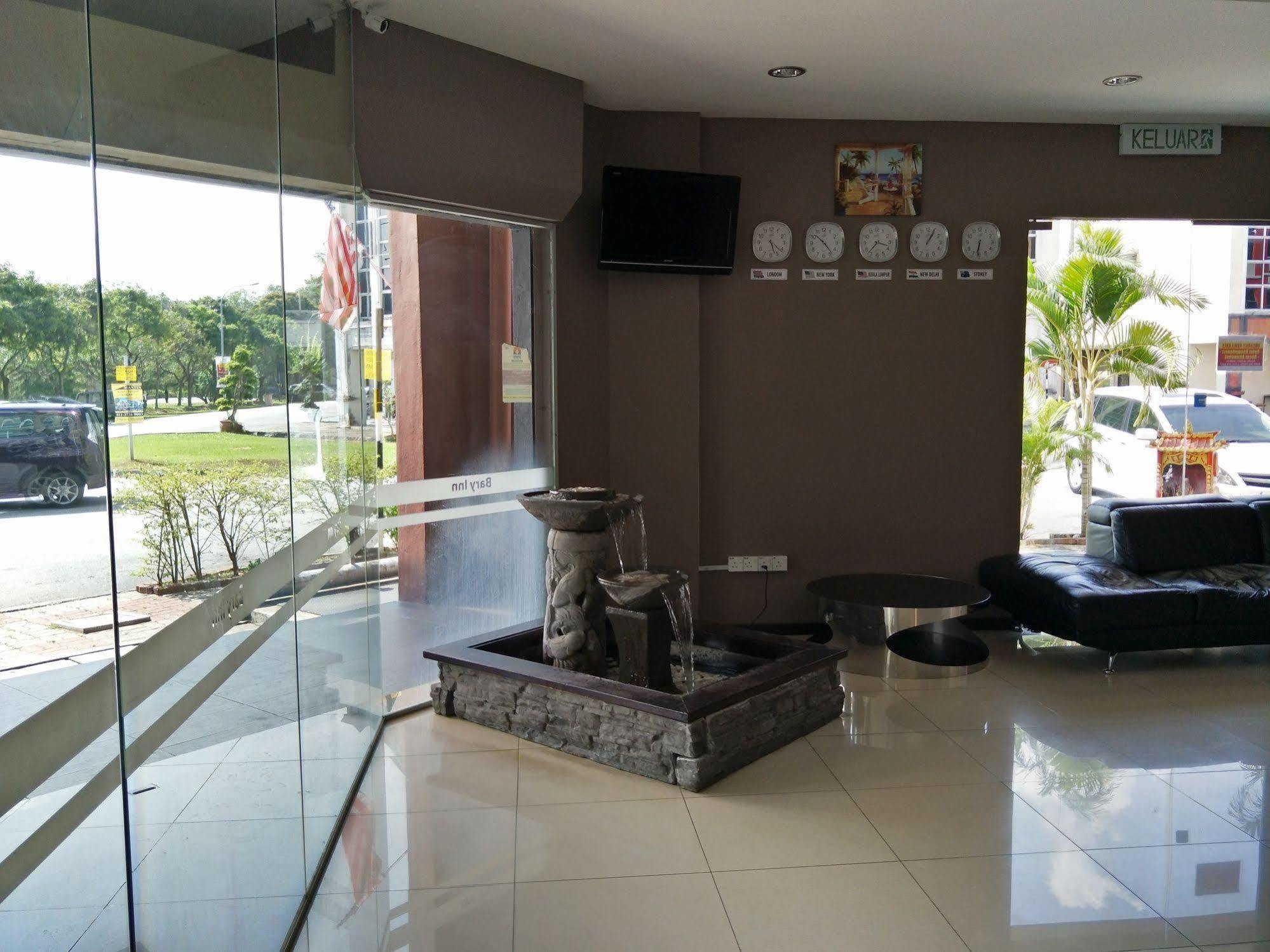 Bary Inn, Klia & Klia2 - 24 Hours Free Airport Pick-Up Sepang Exterior photo