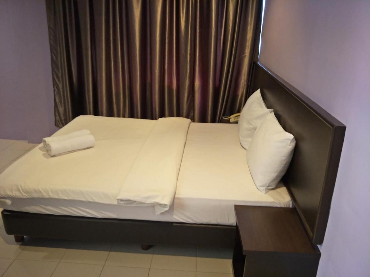 Bary Inn, Klia & Klia2 - 24 Hours Free Airport Pick-Up Sepang Exterior photo