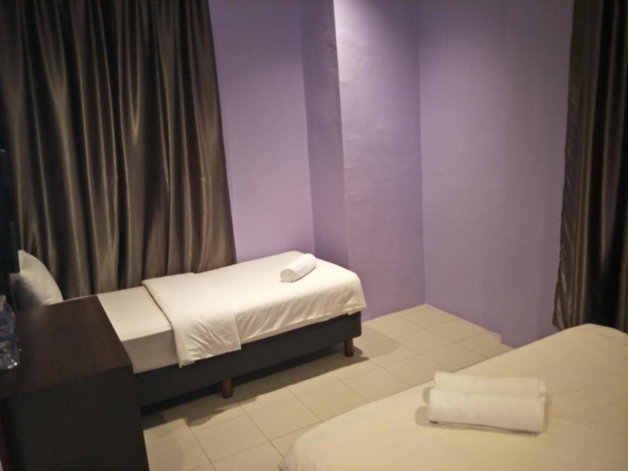 Bary Inn, Klia & Klia2 - 24 Hours Free Airport Pick-Up Sepang Exterior photo